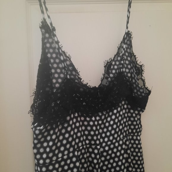 Jumpsuit with zipper back never worn - Picture 5 of 5